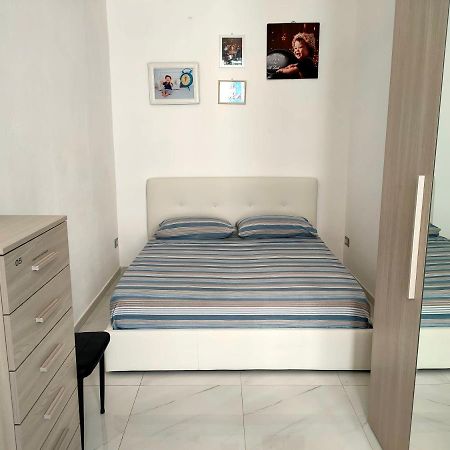 Appartamento Di Fronte Al Porto Turistico Cagliari Buitenkant foto